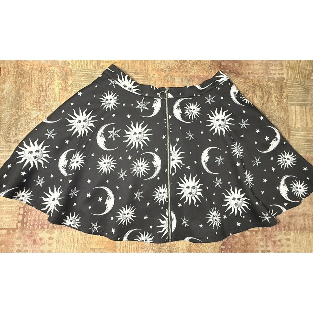 Hot Topic Skirt Celestial Zip Large Sun Moon Stars Mystical Black Goth Skater